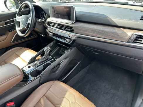 Used 2022 Kia Telluride SX w/ SX Prestige Package image 11