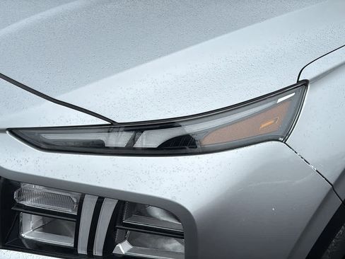 Used 2023 Hyundai Santa Fe SEL Premium image 9