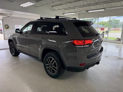 Used 2021 Jeep Grand Cherokee Trailhawk w/ Premium Lighting Group AWD/4WD image 8