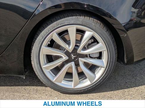 Used 2018 Tesla Model 3 Long Range image 11