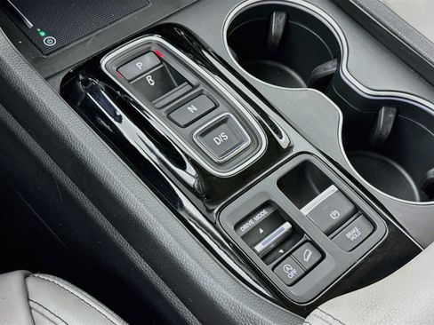 Certified 2023 Honda Pilot Touring image 17