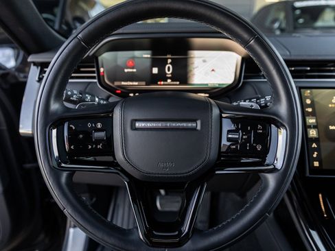 Used 2024 Land Rover Range Rover Sport Dynamic SE image 23