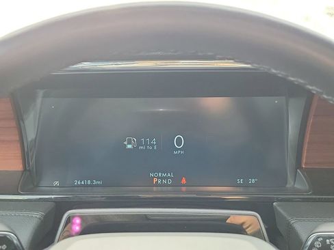 Used 2023 Lincoln Navigator Reserve image 10