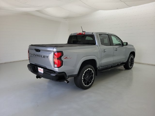Used 2026 Chevrolet Colorado Z71 w/ Technology Package AWD/4WD image 5