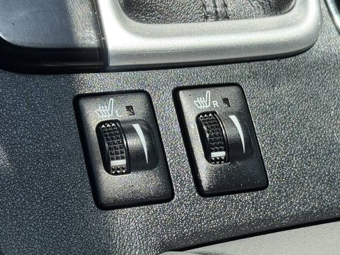 Used 2017 Toyota Highlander XLE AWD/4WD image 11