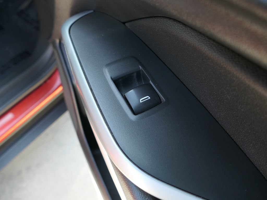 Used 2024 Chevrolet Trax LS w/ LS Convenience Package FWD image 20