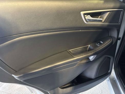 Used 2024 Ford Edge SEL w/ Convenience Package image 12