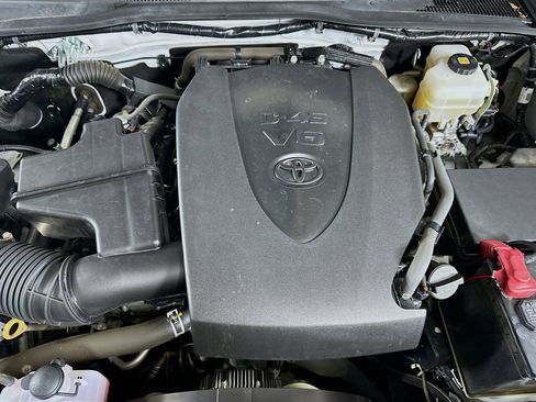 Used 2020 Toyota Tacoma TRD Off-Road w/ TRD Premium Off Road Package image 33