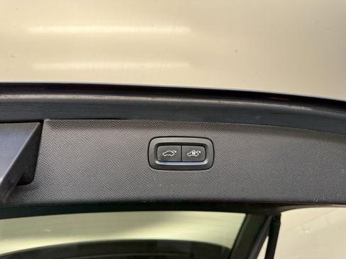 Used 2022 Volvo XC90 T6 Momentum w/ Climate Package image 61