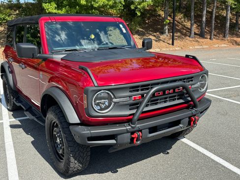 Used 2021 Ford Bronco Black Diamond AWD/4WD image 16