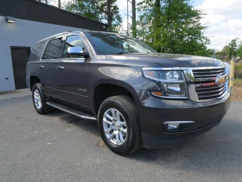 Used 2017 Chevrolet Tahoe Premier AWD/4WD image 3