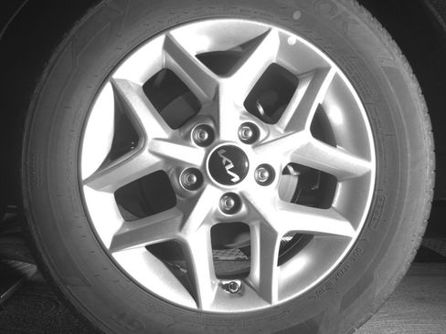 Used 2025 Kia Soul LX w/ LX Technology Package FWD image 14