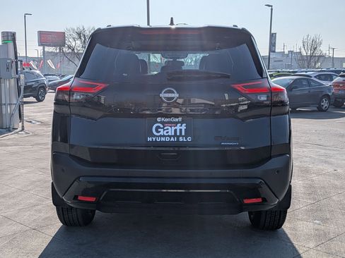 Used 2023 Nissan Rogue SV w/ SV Premium B Package image 7