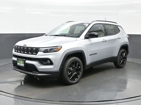 New 2025 Jeep Compass Latitude w/ Sun & Sound Group image 2