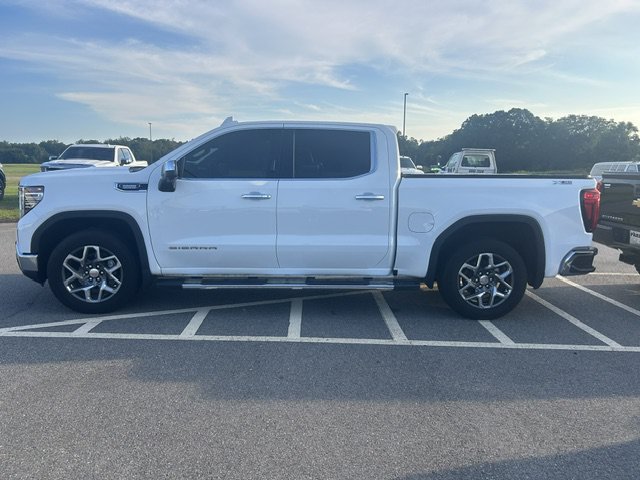 Used 2023 GMC Sierra 1500 SLT w/ SLT Premium Package AWD/4WD image 1