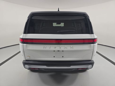 Used 2024 Rivian R1S Adventure AWD/4WD image 4