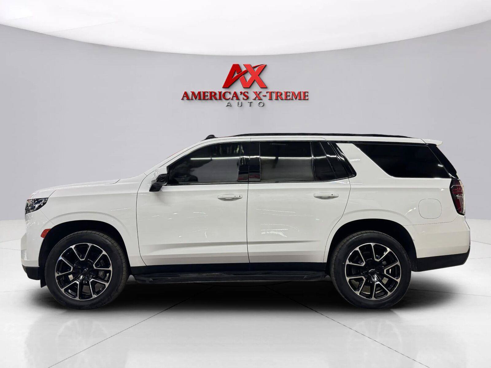 Used 2022 Chevrolet Tahoe RST w/ Luxury Package AWD/4WD image 2