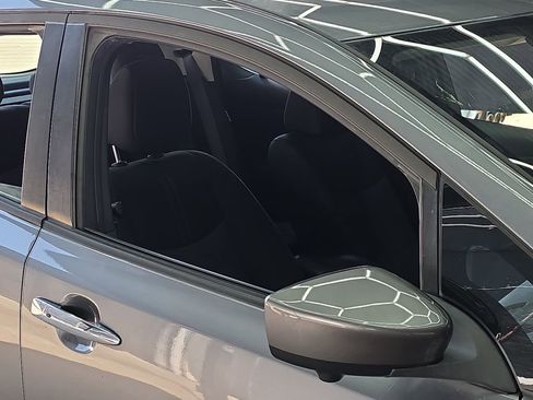 Used 2020 Nissan Leaf SV w/ SV Technology Package FWD image 29