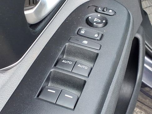 Used 2017 Honda CR-V EX image 12