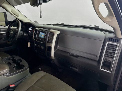 Used 2015 RAM 2500 SLT image 27