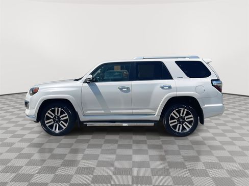Used 2023 Toyota 4Runner Limited AWD/4WD image 8