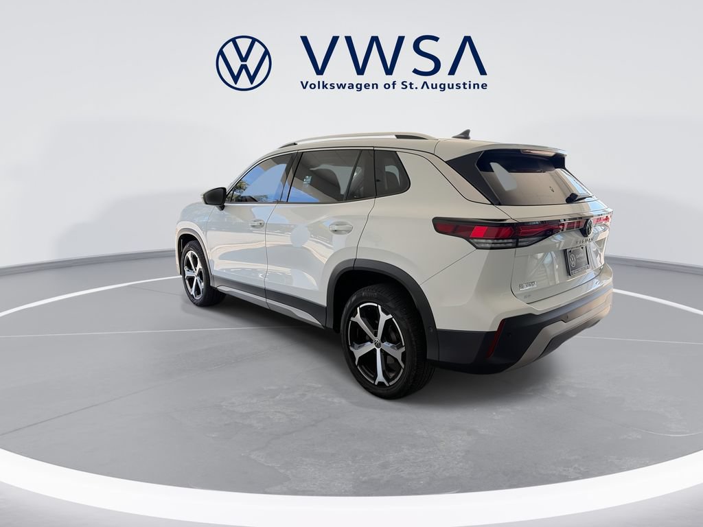 Certified 2025 Volkswagen Tiguan SE AWD/4WD image 6