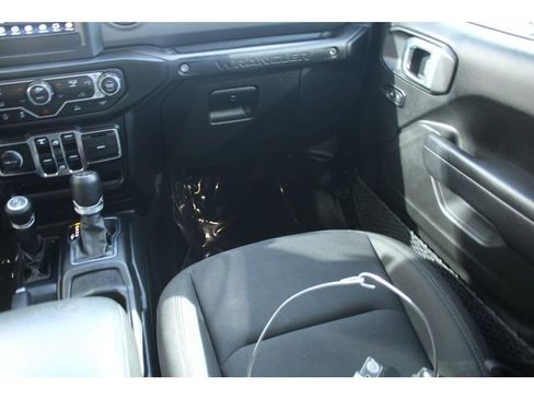 Used 2022 Jeep Wrangler Unlimited Sport AWD/4WD image 19