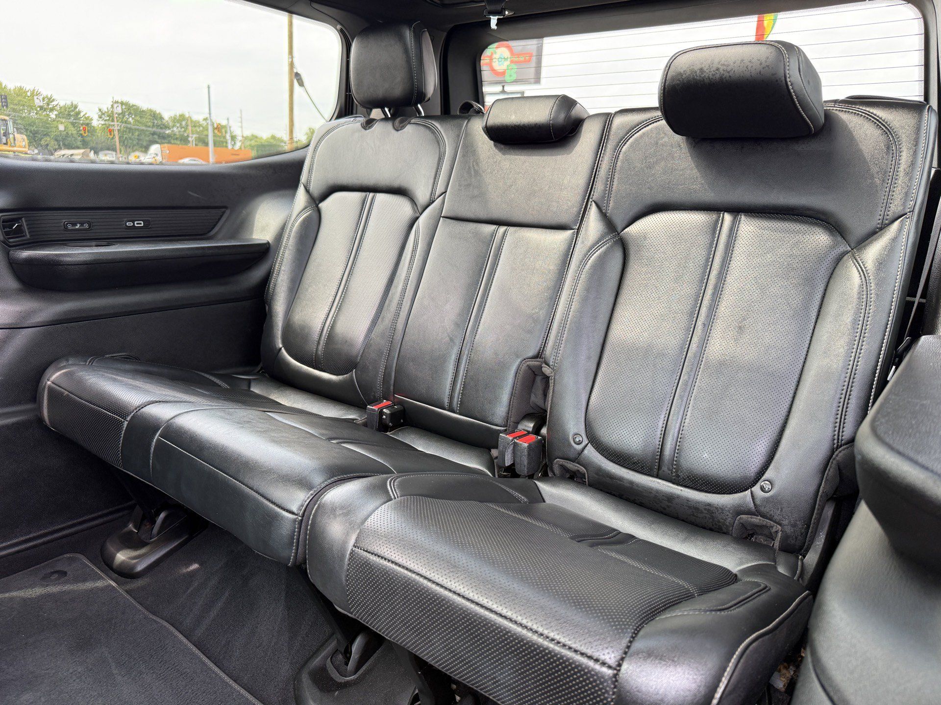 Used 2022 Jeep Wagoneer Series II AWD/4WD image 35