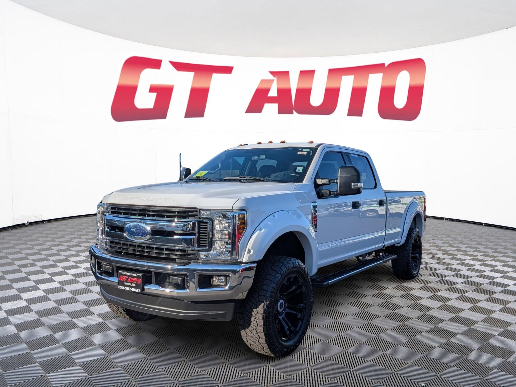 Used 2019 Ford F350 XLT w/ XLT Value Package AWD/4WD image 2