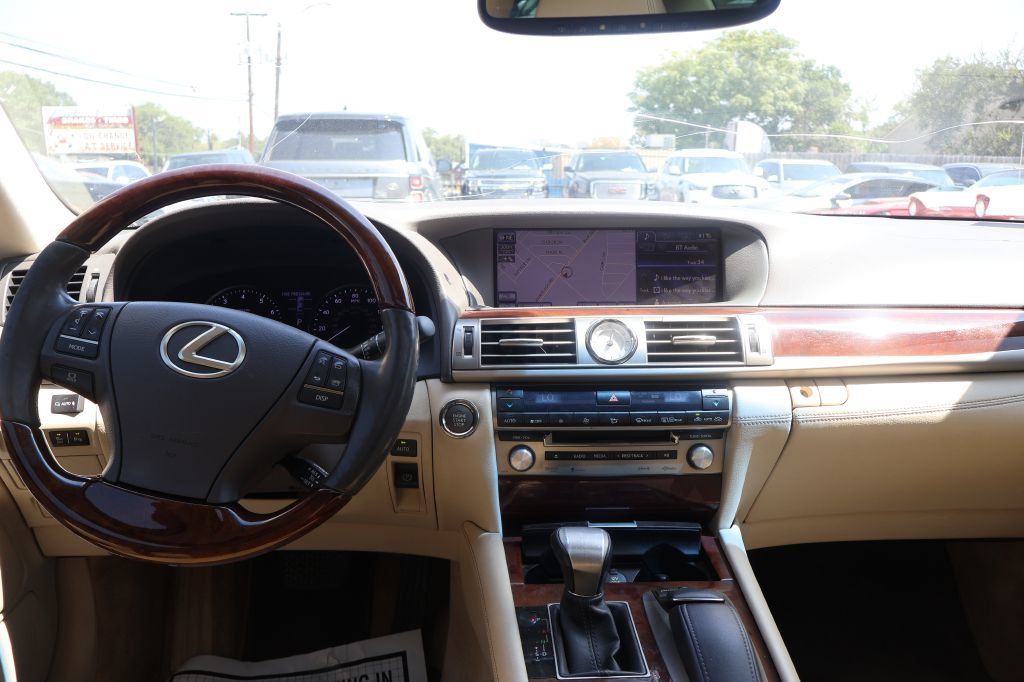 Used 2013 Lexus LS 460 w/ Comfort Pkg RWD image 25