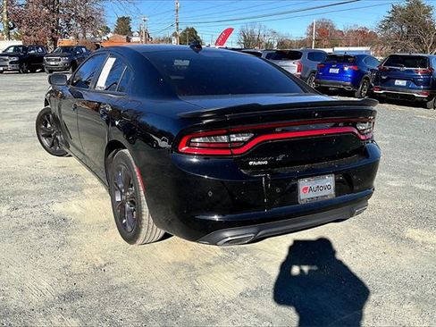 Used 2021 Dodge Charger SXT w/ Blacktop Package image 3