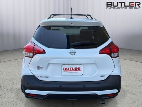 Used 2020 Nissan Kicks SR w/ SR Premium Package FWD image 5