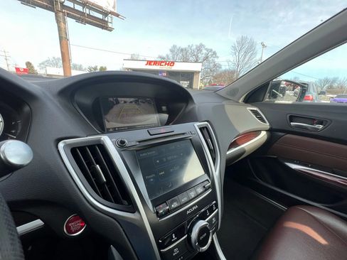 Used 2016 Acura TLX image 8