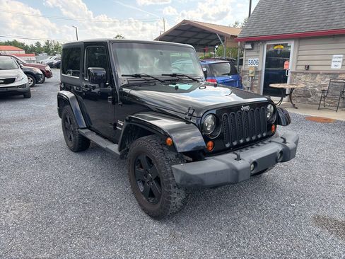 Used 2012 Jeep Wrangler Sahara w/ Dual Top Group AWD/4WD image 3