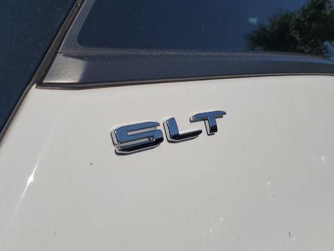 Used 2023 GMC Terrain SLT w/ LPO, Floor Liner Package AWD/4WD image 6