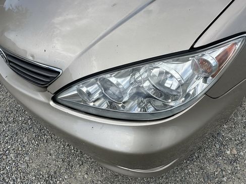 Used 2005 Toyota Camry LE FWD image 17