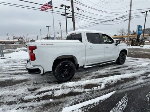 Used 2022 Chevrolet Silverado 1500 RST w/ Convenience Package II image 8