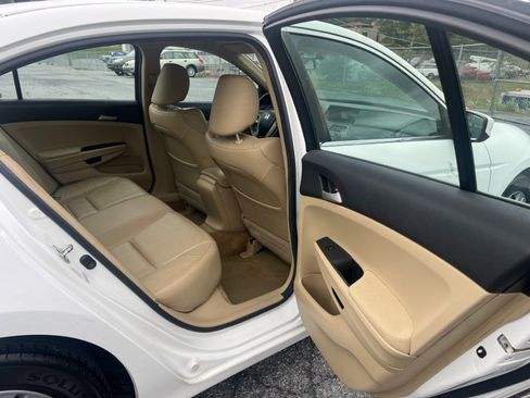 Used 2011 Honda Accord SE image 13