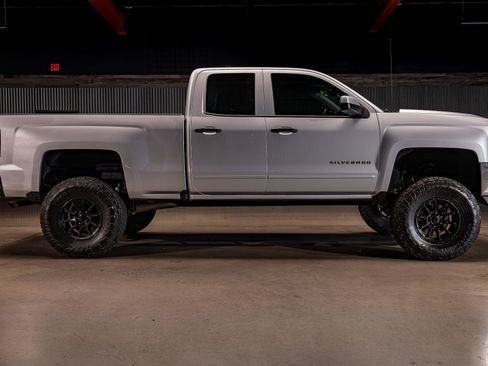 Used 2017 Chevrolet Silverado 1500 LT w/ All Star Edition image 9