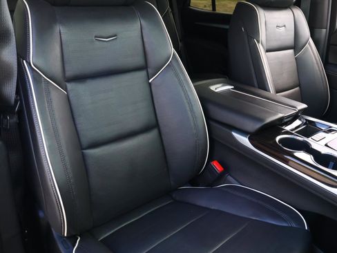 Certified 2025 Cadillac Escalade Premium Luxury w/ LPO, Floor Liner Package image 24