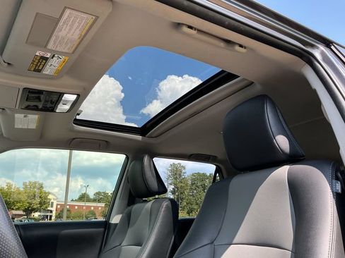 Used 2023 Toyota 4Runner SR5 Premium w/ Moonroof Package AWD/4WD image 23