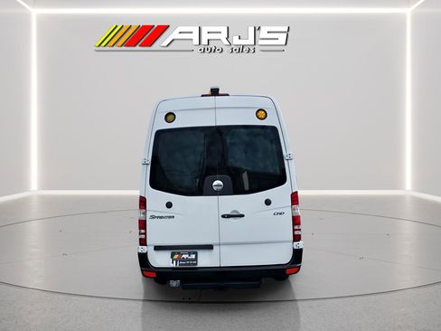 Used 2008 Freightliner Sprinter 3500 image 3