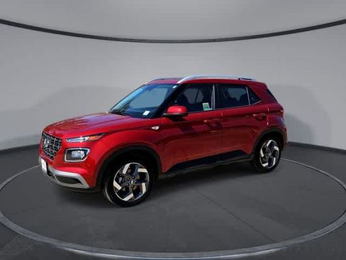 Used 2024 Hyundai Venue SEL FWD image 4