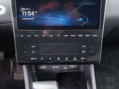 Used 2022 Hyundai Santa Cruz Limited AWD/4WD image 28