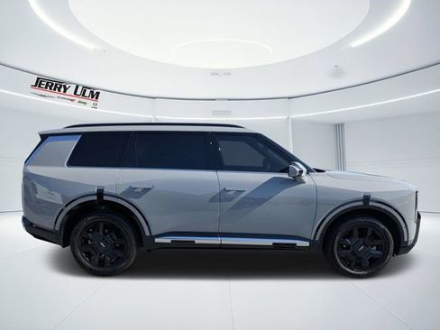 Used 2027 Kia Telluride X-Line SX Prestige AWD/4WD image 2