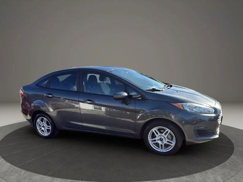Used 2018 Ford Fiesta SE FWD image 11