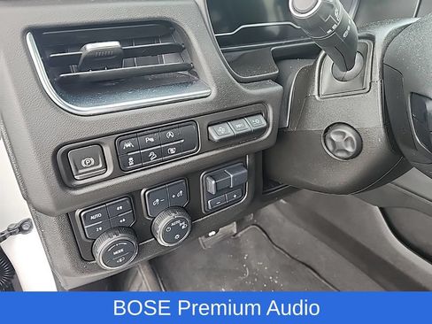 Used 2024 Chevrolet Suburban High Country AWD/4WD image 18