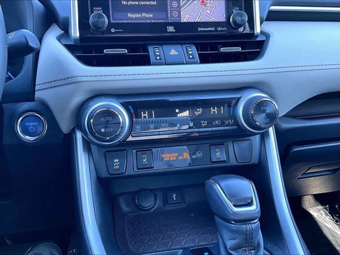 Used 2021 Toyota RAV4 Limited image 34