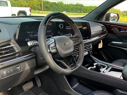 New 2026 Chevrolet Traverse RS image 6