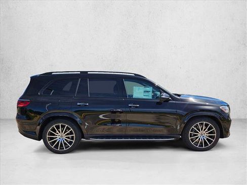 New 2026 Mercedes-Benz GLS 580 4MATIC image 4